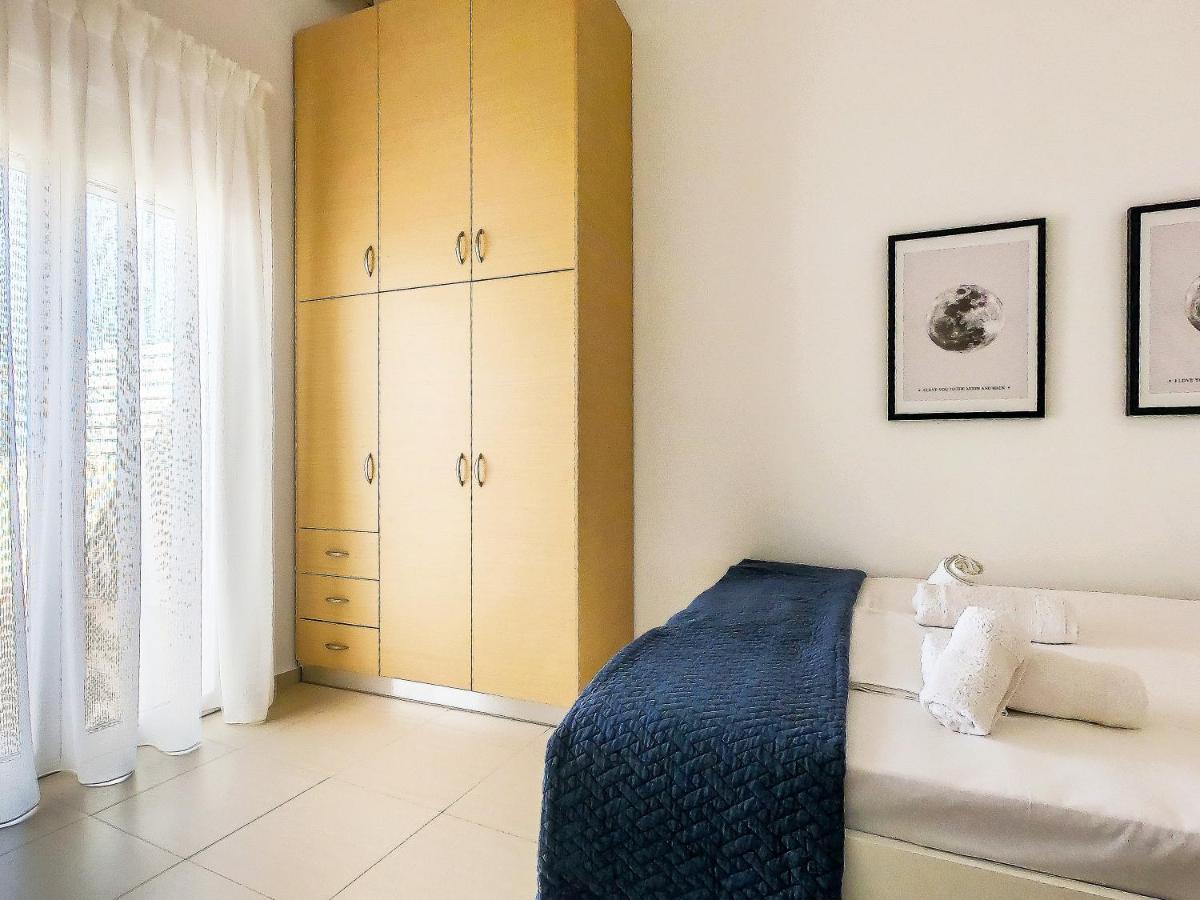 Nikis 2 Apartment