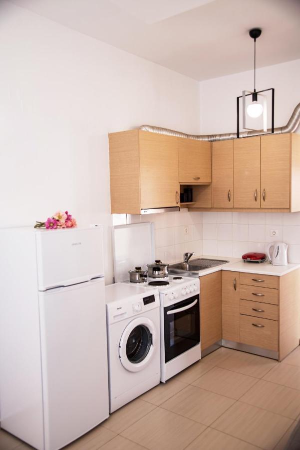 Nikis 2 Apartment